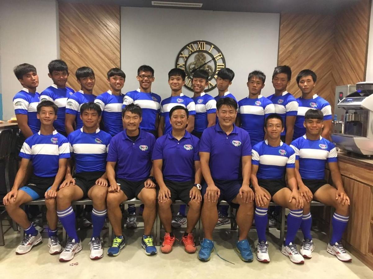 Taipei Travelers International Hostel Tamsui Bagian luar foto