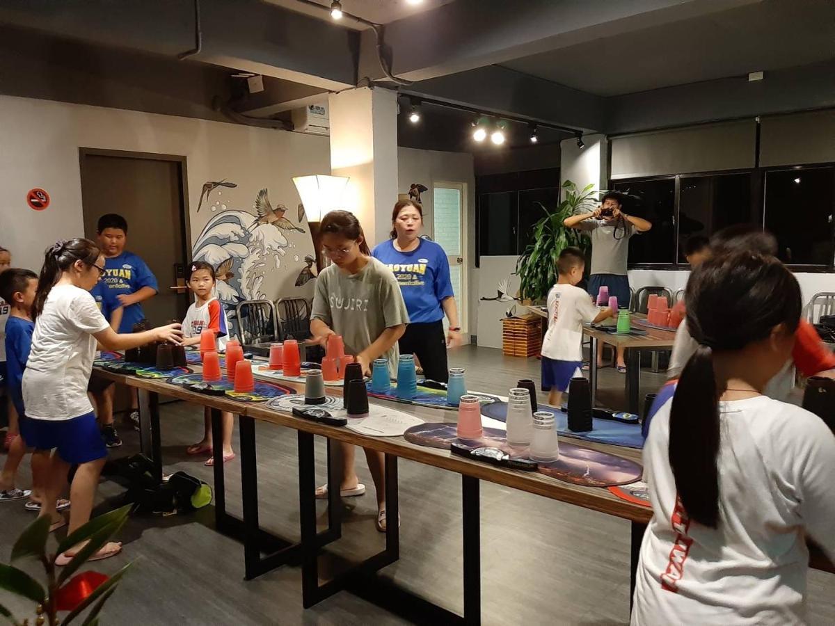 Taipei Travelers International Hostel Tamsui Bagian luar foto