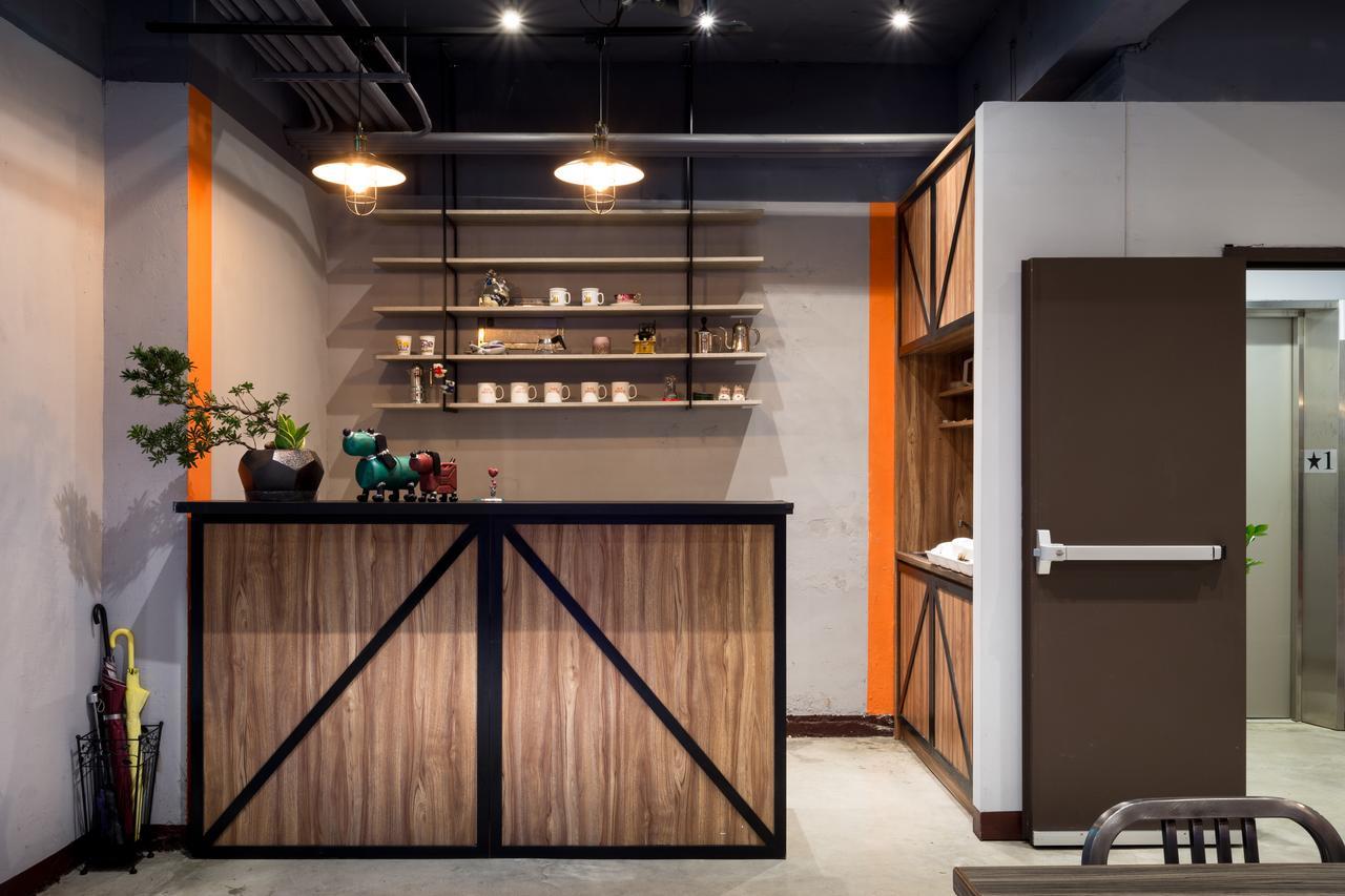 Taipei Travelers International Hostel Tamsui Bagian luar foto