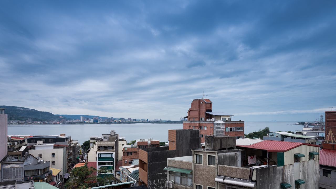 Taipei Travelers International Hostel Tamsui Bagian luar foto